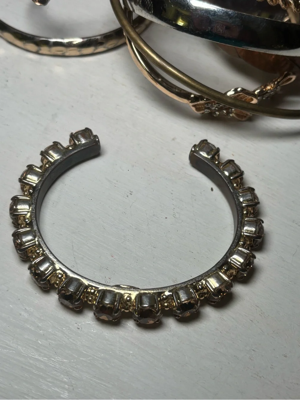Gold-Tone Mixed Bangle Bracelet Set — Elegant Stackable Women’s Jewelry